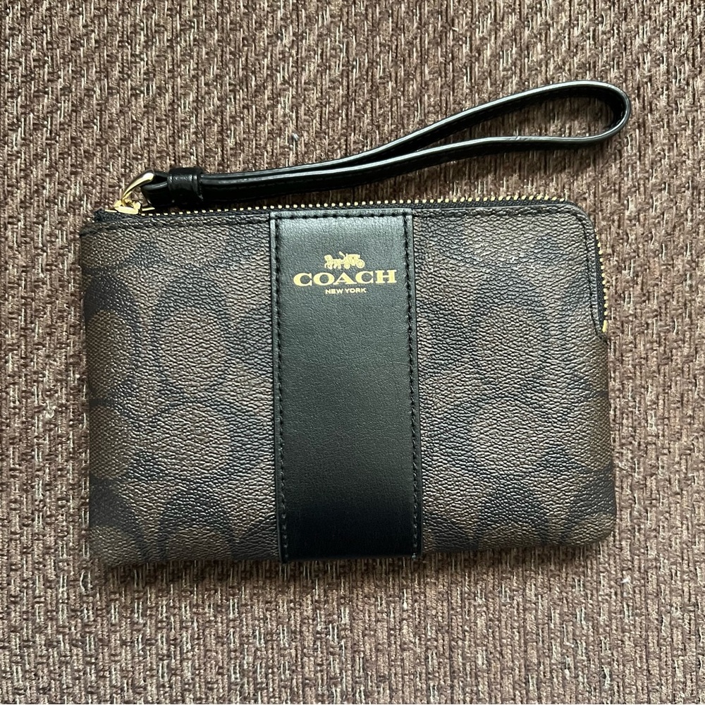 COACH Signature Coated Canvas Gold-Tone Hardware Corner Zip Stripe Wristlet NWT - Picture 2 of 9